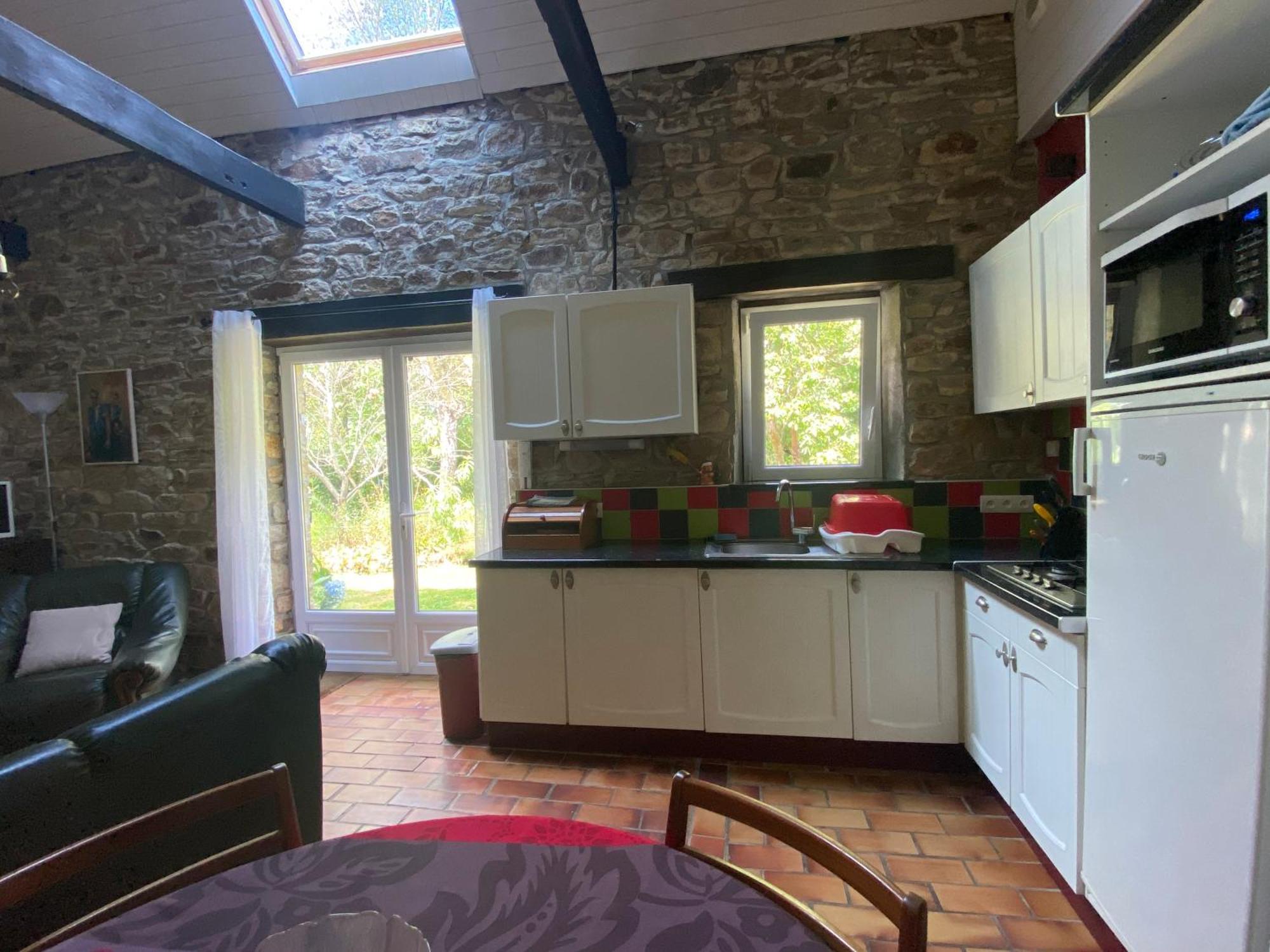 Sue'S Cottages Pleuven 외부 사진