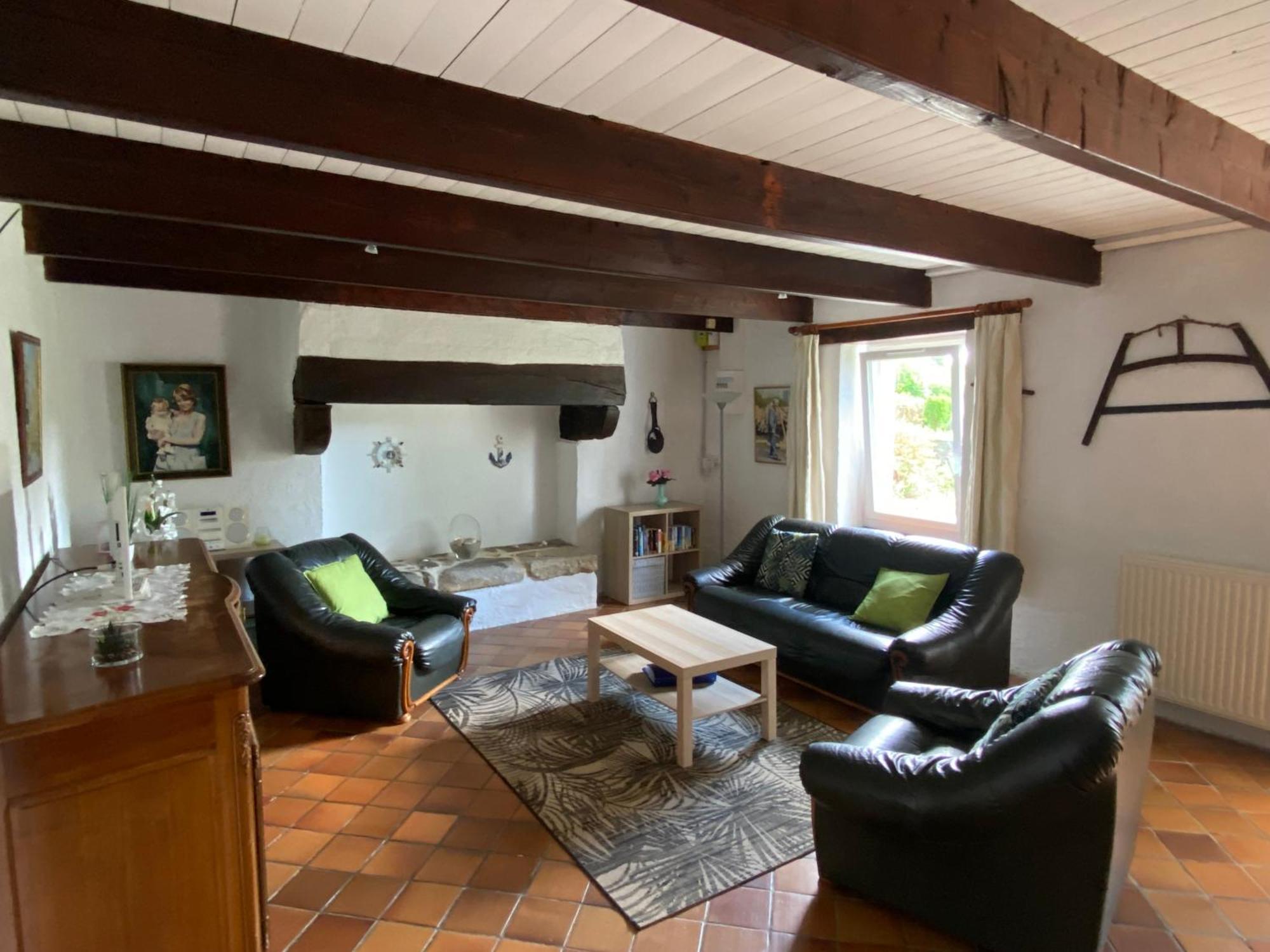 Sue'S Cottages Pleuven 외부 사진